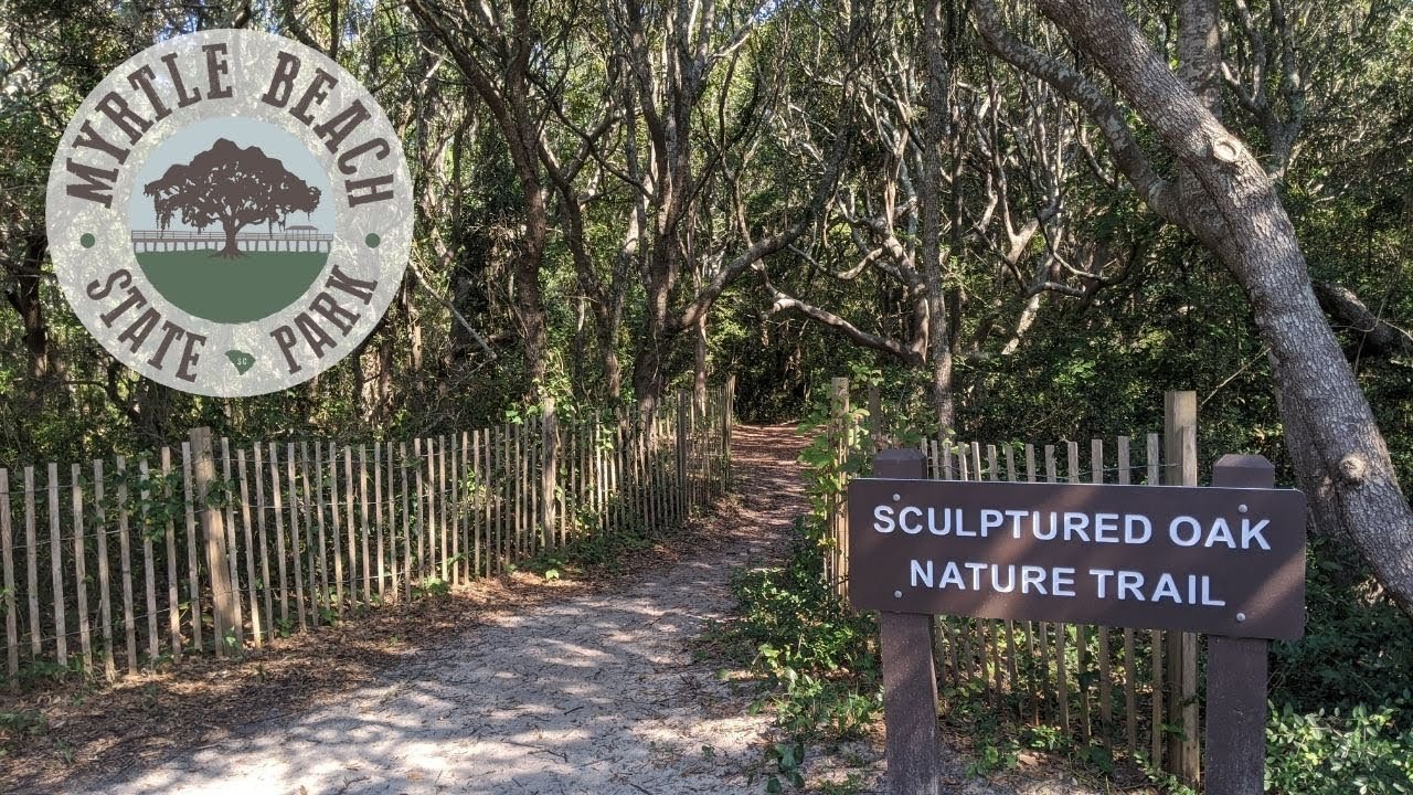 조형 참나무 자연 산책로 (Sculptured Oak Nature Trail)